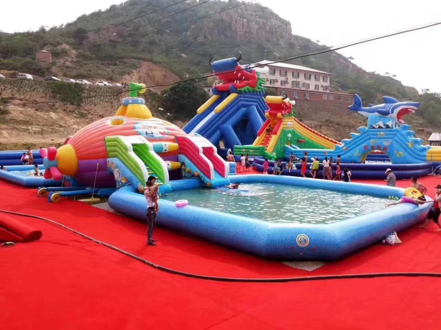 斗门深海潜艇充气水上乐园